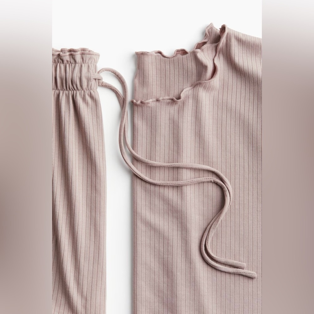 H&M PJ Set - Picture 7 of 7